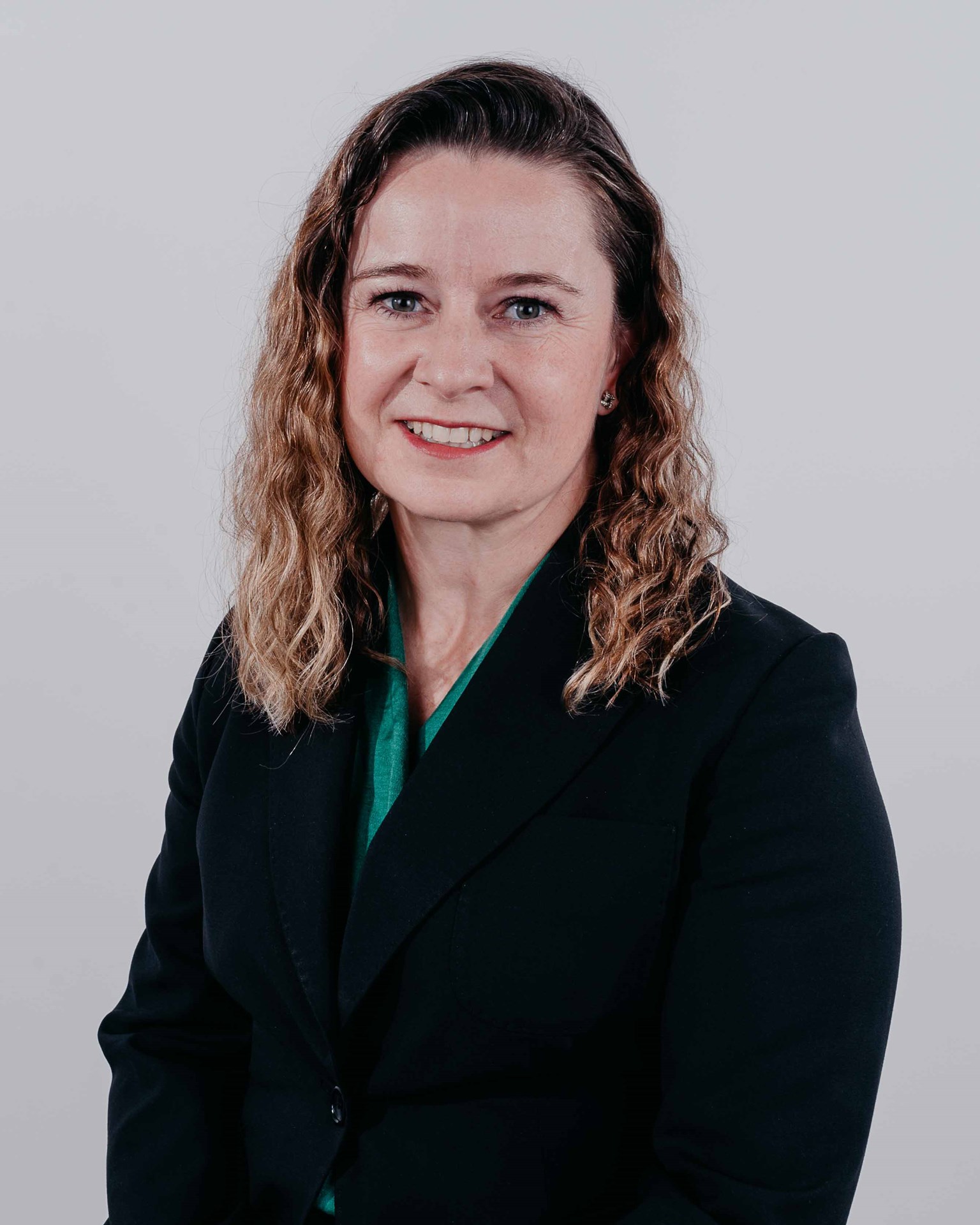 Portrait of Linda Munro.